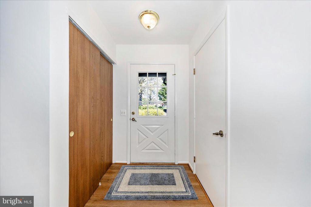 Image 3 of property listing at 5738 BOX ELDER CT, Frederick, MD 21703