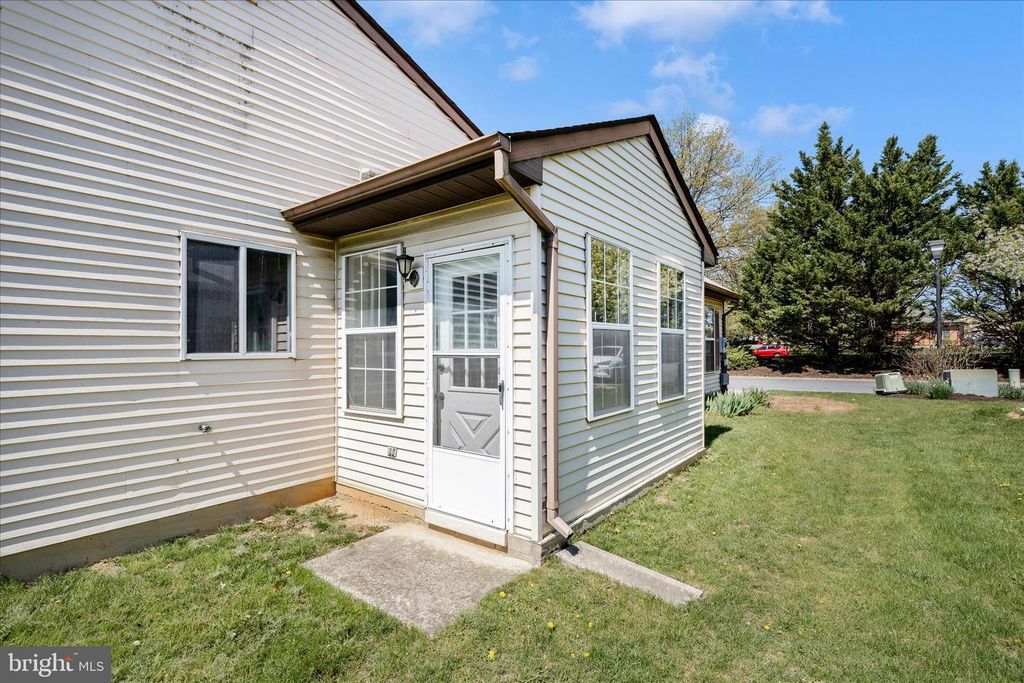 Image 34 of property listing at 5738 BOX ELDER CT, Frederick, MD 21703