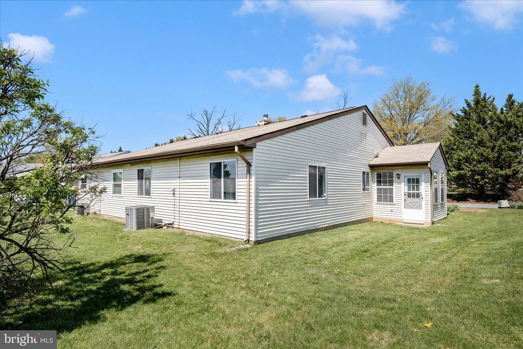 Image 35 of property listing at 5738 BOX ELDER CT, Frederick, MD 21703