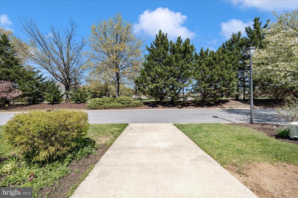 Image 39 of property listing at 5738 BOX ELDER CT, Frederick, MD 21703