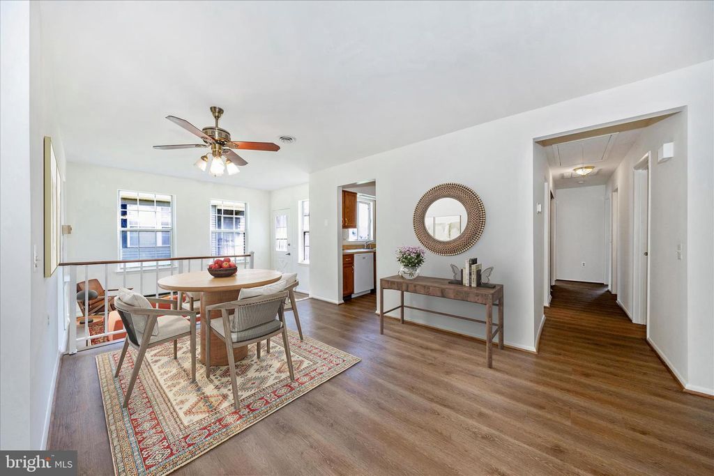 Image 7 of property listing at 5738 BOX ELDER CT, Frederick, MD 21703