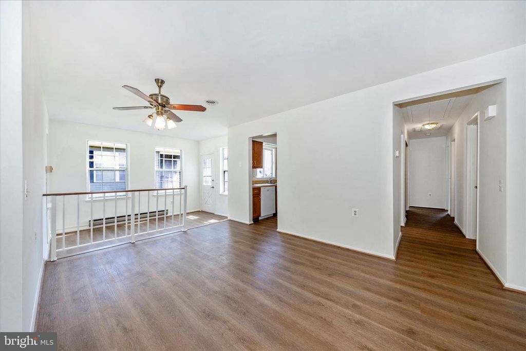 Image 8 of property listing at 5738 BOX ELDER CT, Frederick, MD 21703