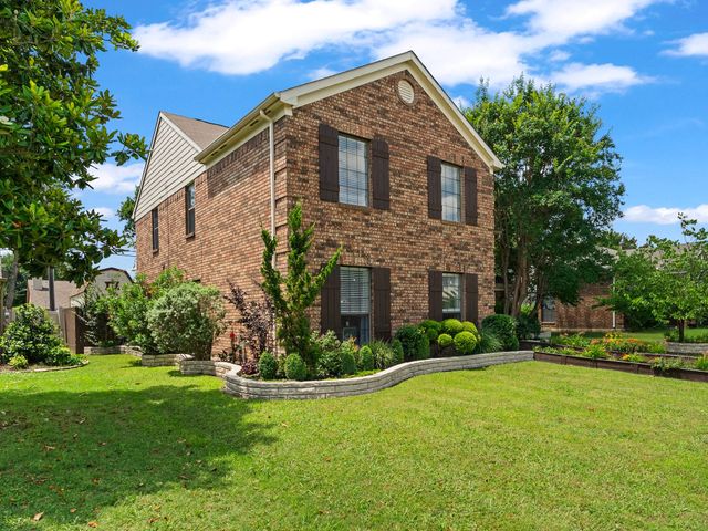 2203 Summit Drive, Mckinney, TX 75071