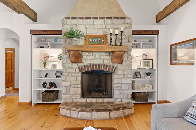 6221 S Bluff Ridge Road, Ozark, MO 65721