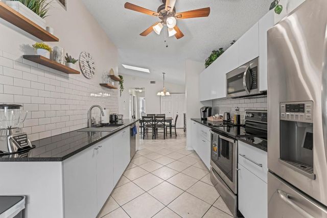 8745 Sol Terrace, West Palm Beach, FL 33403