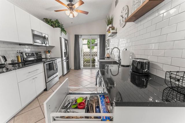 8745 Sol Terrace, West Palm Beach, FL 33403