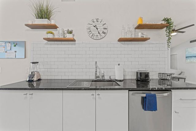 8745 Sol Terrace, West Palm Beach, FL 33403