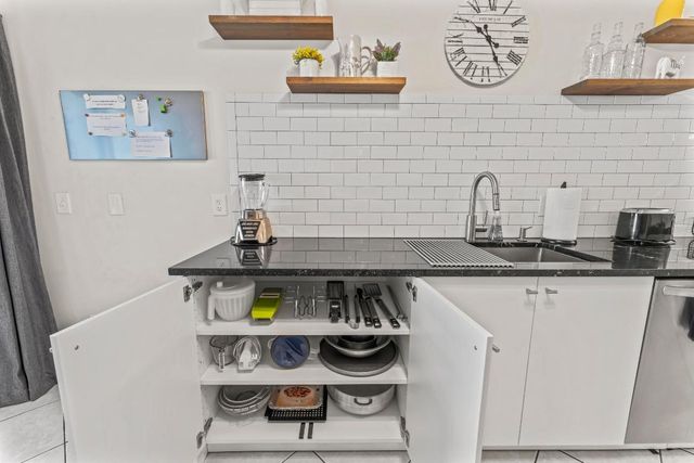 8745 Sol Terrace, West Palm Beach, FL 33403