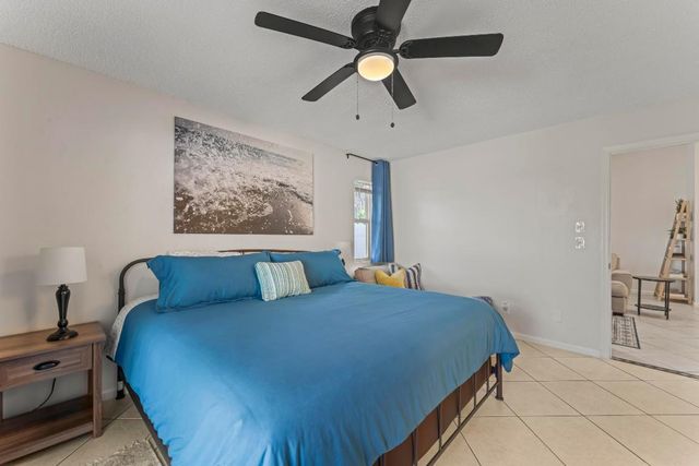 8745 Sol Terrace, West Palm Beach, FL 33403