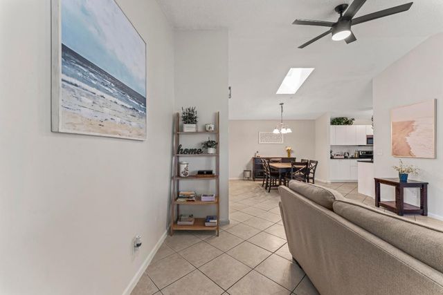 8745 Sol Terrace, West Palm Beach, FL 33403