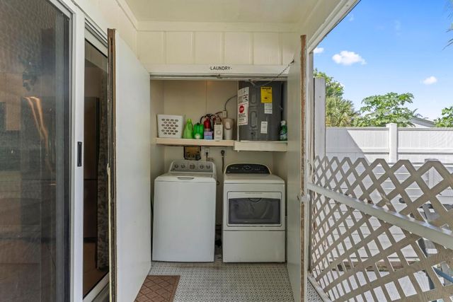 8745 Sol Terrace, West Palm Beach, FL 33403