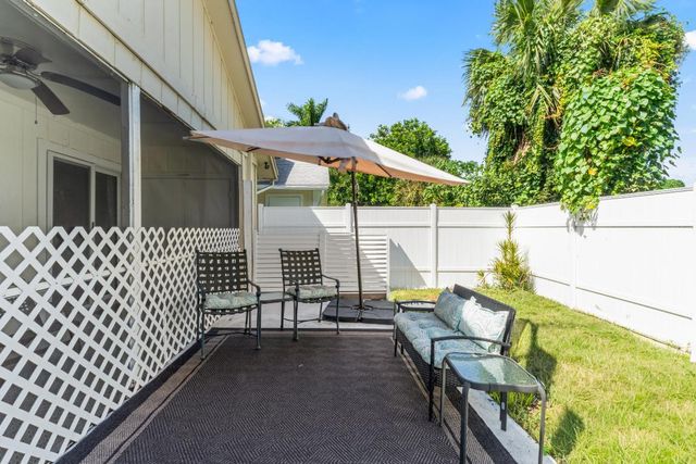 8745 Sol Terrace, West Palm Beach, FL 33403