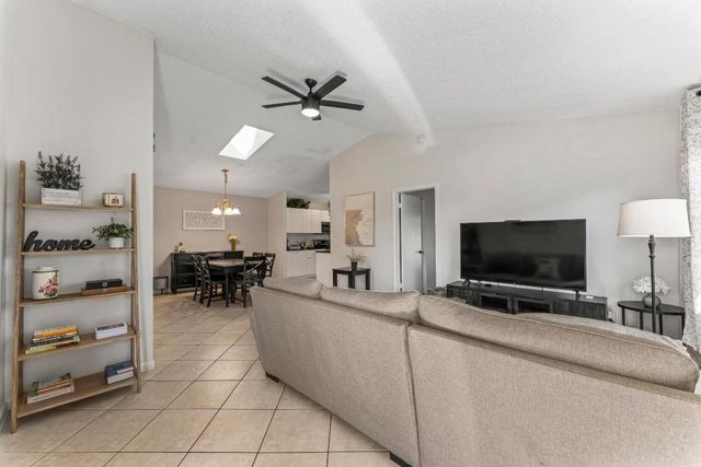 8745 Sol Terrace, West Palm Beach, FL 33403