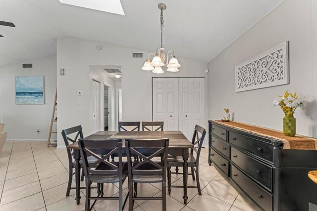 8745 Sol Terrace, West Palm Beach, FL 33403