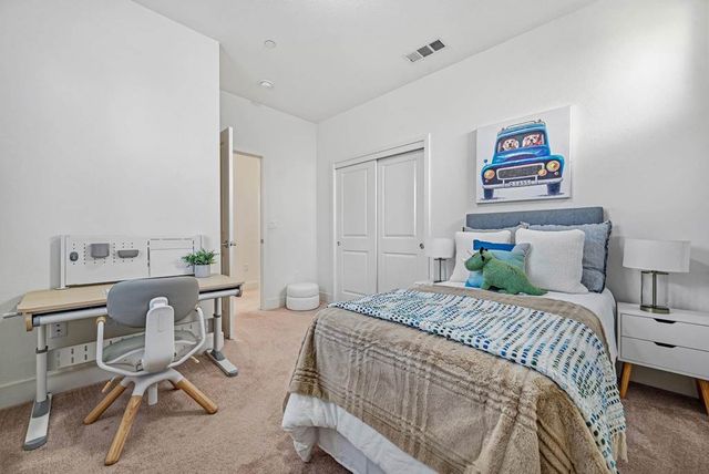 2933 2933 Stringham Way, Dublin, CA 94568