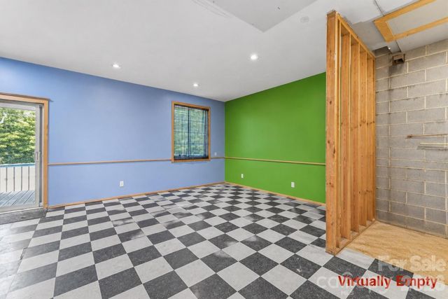 2269 Lee Roy Lane, Lenoir, NC 28645