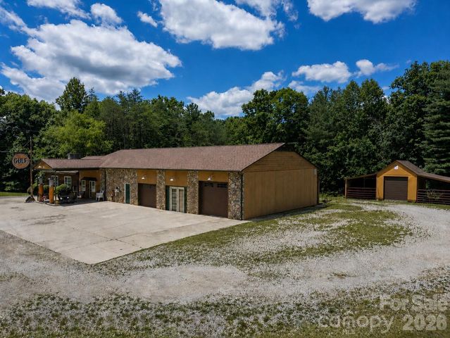 2269 Lee Roy Lane, Lenoir, NC 28645