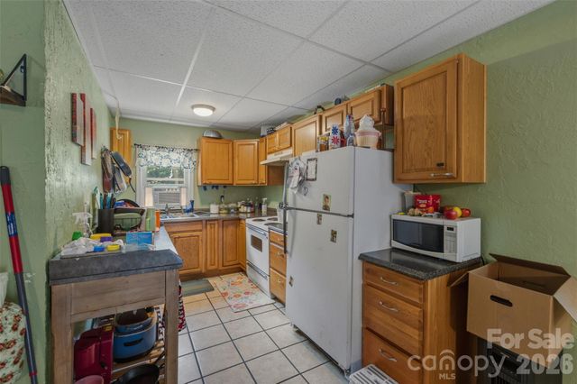 2269 Lee Roy Lane, Lenoir, NC 28645