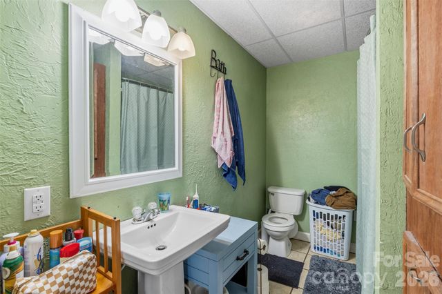 2269 Lee Roy Lane, Lenoir, NC 28645