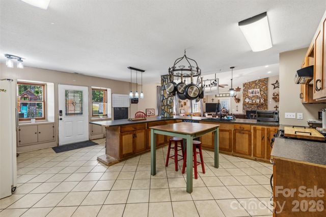 2269 Lee Roy Lane, Lenoir, NC 28645