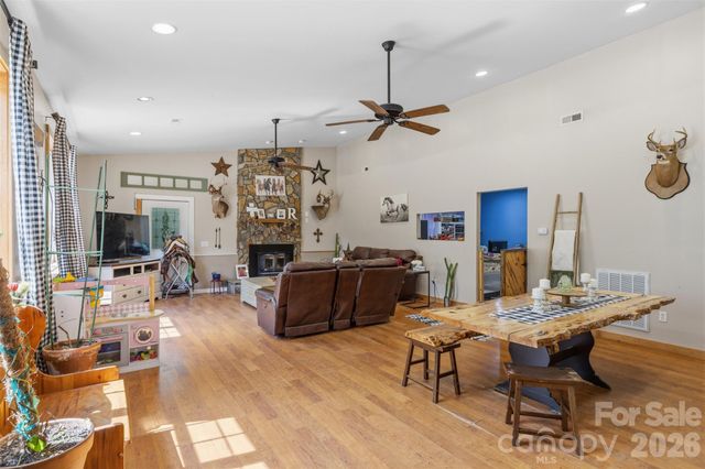 2269 Lee Roy Lane, Lenoir, NC 28645