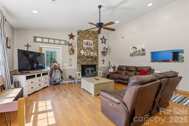 2269 Lee Roy Lane, Lenoir, NC 28645