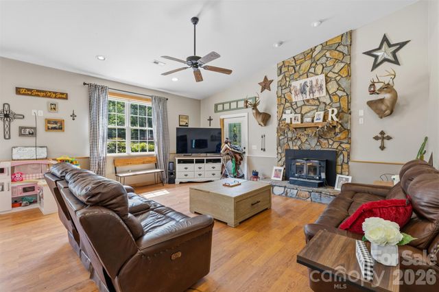 2269 Lee Roy Lane, Lenoir, NC 28645