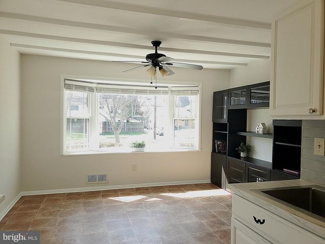 702 W EDMONSTON DR, Rockville, MD 20852