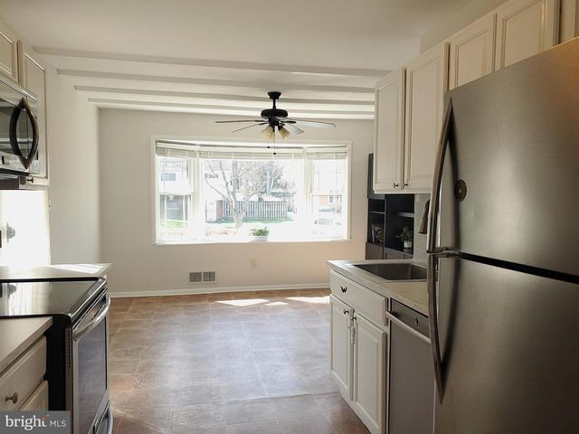 702 W EDMONSTON DR, Rockville, MD 20852