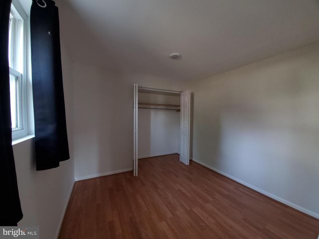 702 W EDMONSTON DR, Rockville, MD 20852