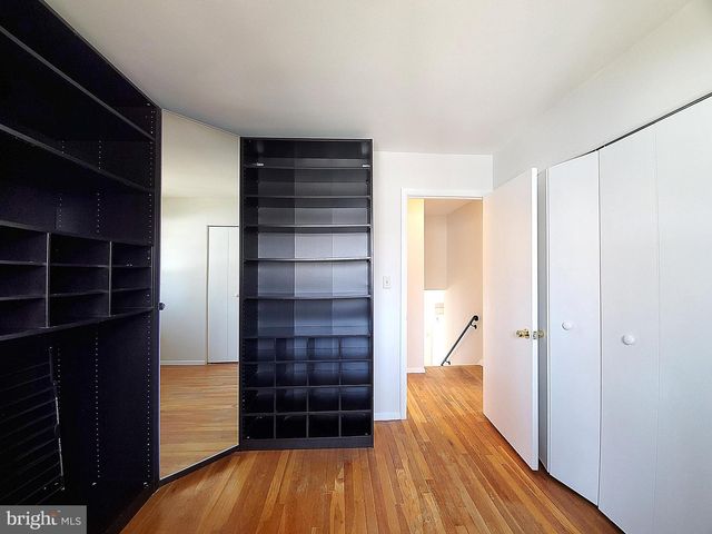 702 W EDMONSTON DR, Rockville, MD 20852