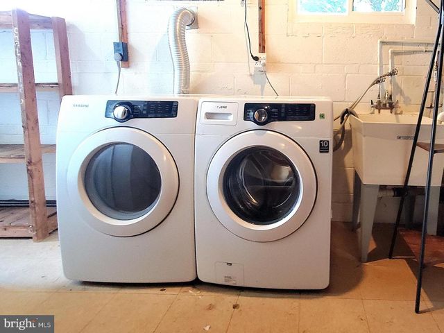 702 W EDMONSTON DR, Rockville, MD 20852