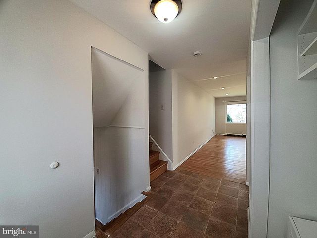 702 W EDMONSTON DR, Rockville, MD 20852