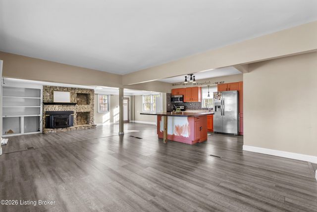 3500 Tyrone Dr, Louisville, KY 40218