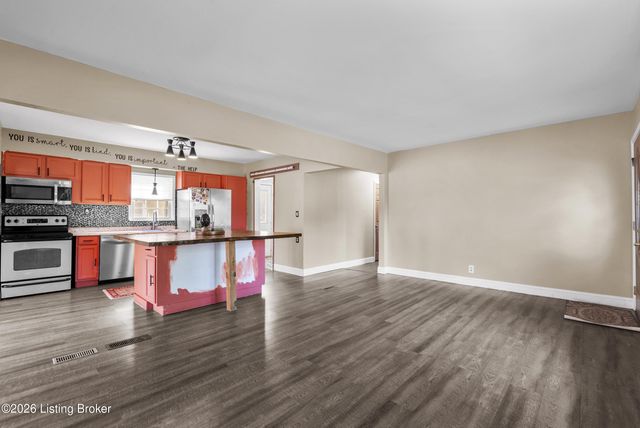3500 Tyrone Dr, Louisville, KY 40218