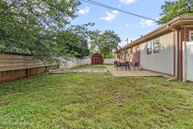 3500 Tyrone Dr, Louisville, KY 40218