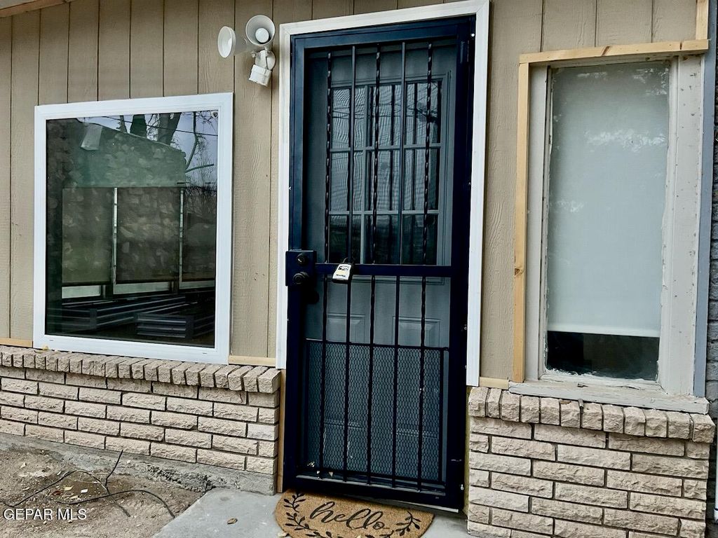 1203 MADELINE Drive B, El Paso, TX 79902