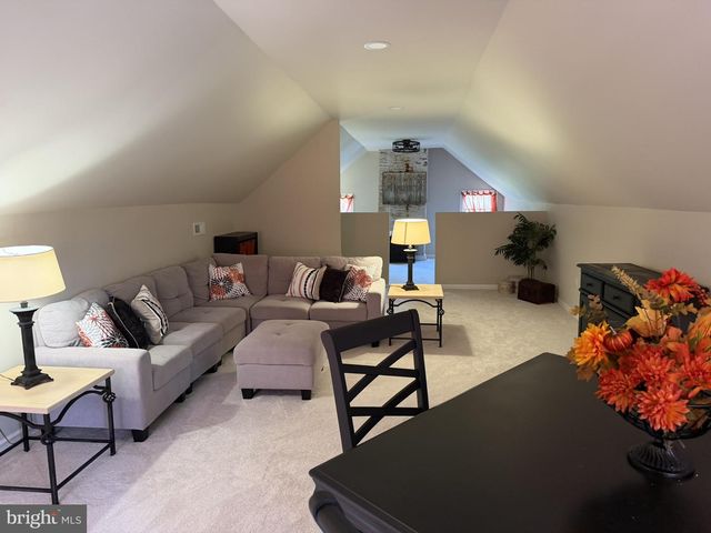 1677 BURLINGTON JACKSONVILLE RD, Bordentown, NJ 08505