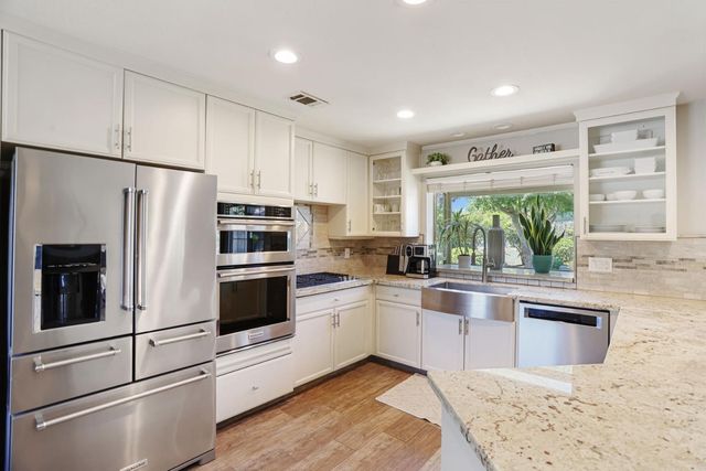 116 Evergreen Dr, Lodi, CA 95242