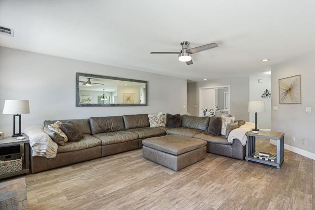 116 Evergreen Dr, Lodi, CA 95242