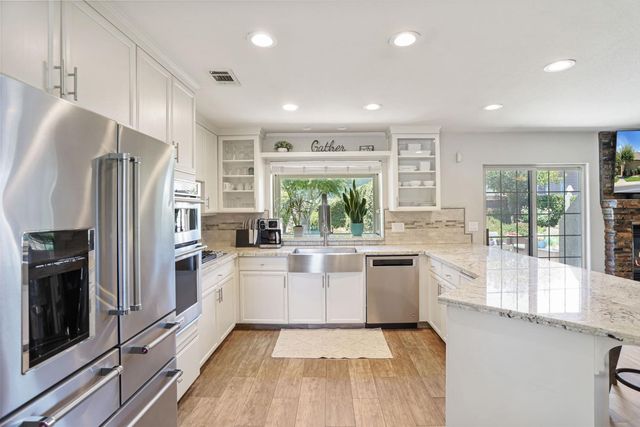 116 Evergreen Dr, Lodi, CA 95242
