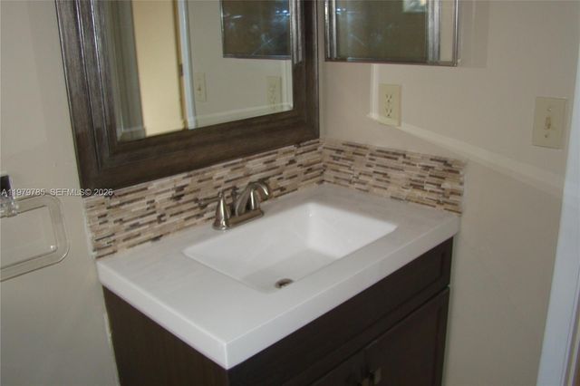 2784 Oakleigh Ln 0, Davie, FL 33328