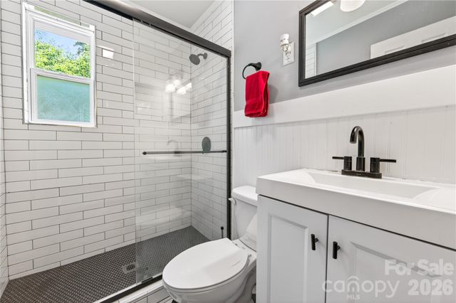 3241 Minnesota Road, Charlotte, NC 28208