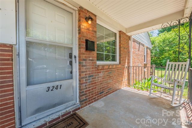 3241 Minnesota Road, Charlotte, NC 28208