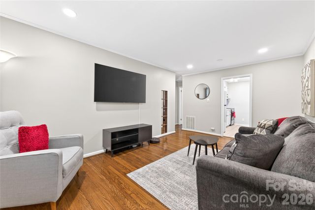 3241 Minnesota Road, Charlotte, NC 28208
