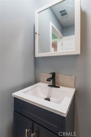 1680 S Rimpau Boulevard, Los Angeles, CA 90019