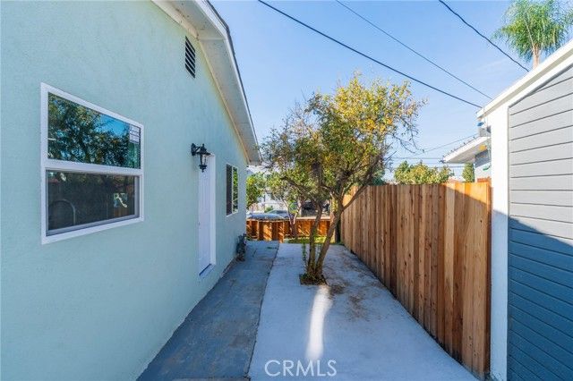 1680 S Rimpau Boulevard, Los Angeles, CA 90019