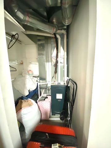 5225 W Deming Place 2, Chicago, IL 60639