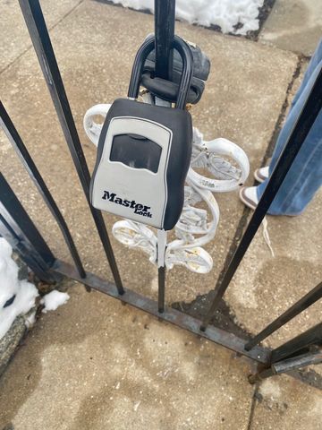 5225 W Deming Place 2, Chicago, IL 60639