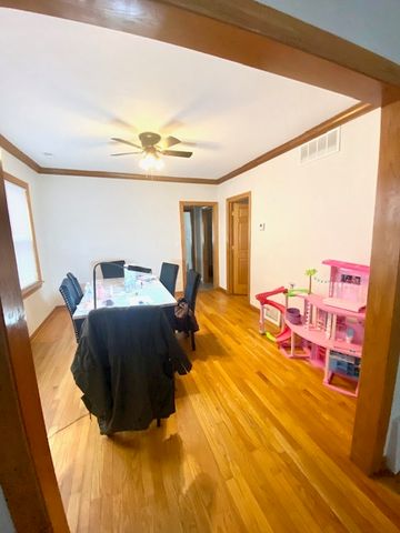 5225 W Deming Place 2, Chicago, IL 60639